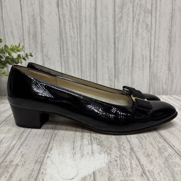 Salvatore Ferragamo Shoes - Womens Size 11 Salvatore Ferragamo Vara Black Patent Leather
